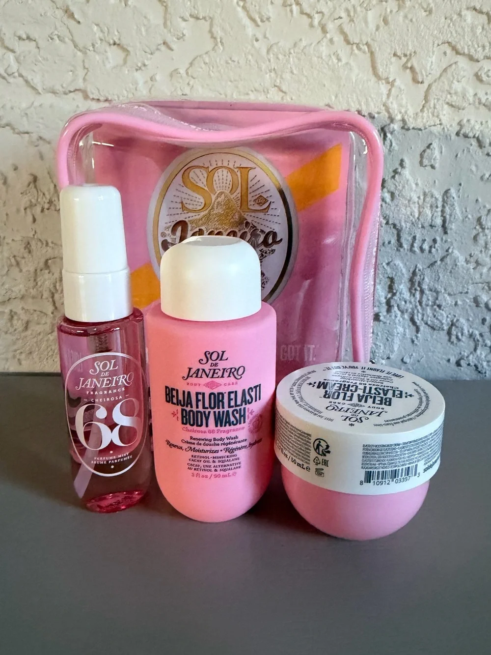Traded! Sol de Janeiro Pink Beija Flor Elasti Body Wash Spray Cream Bath Set tra